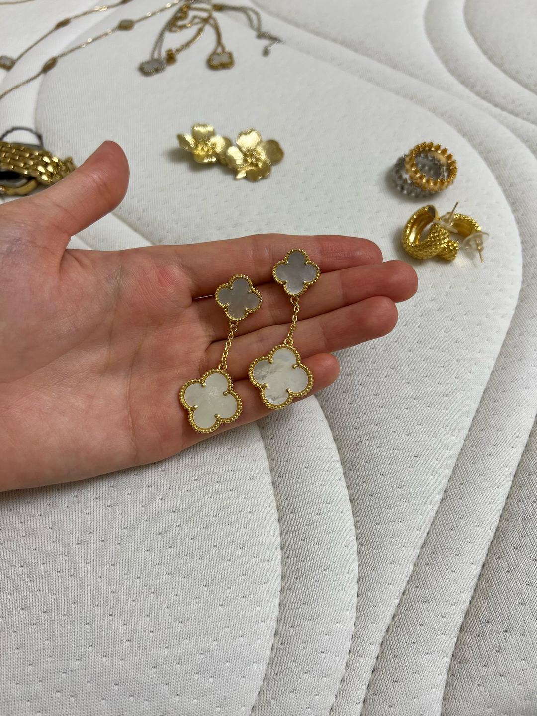 Van Cleef & Arpels Серьги Van Cleef & Arpels Alhambra — фото 2
