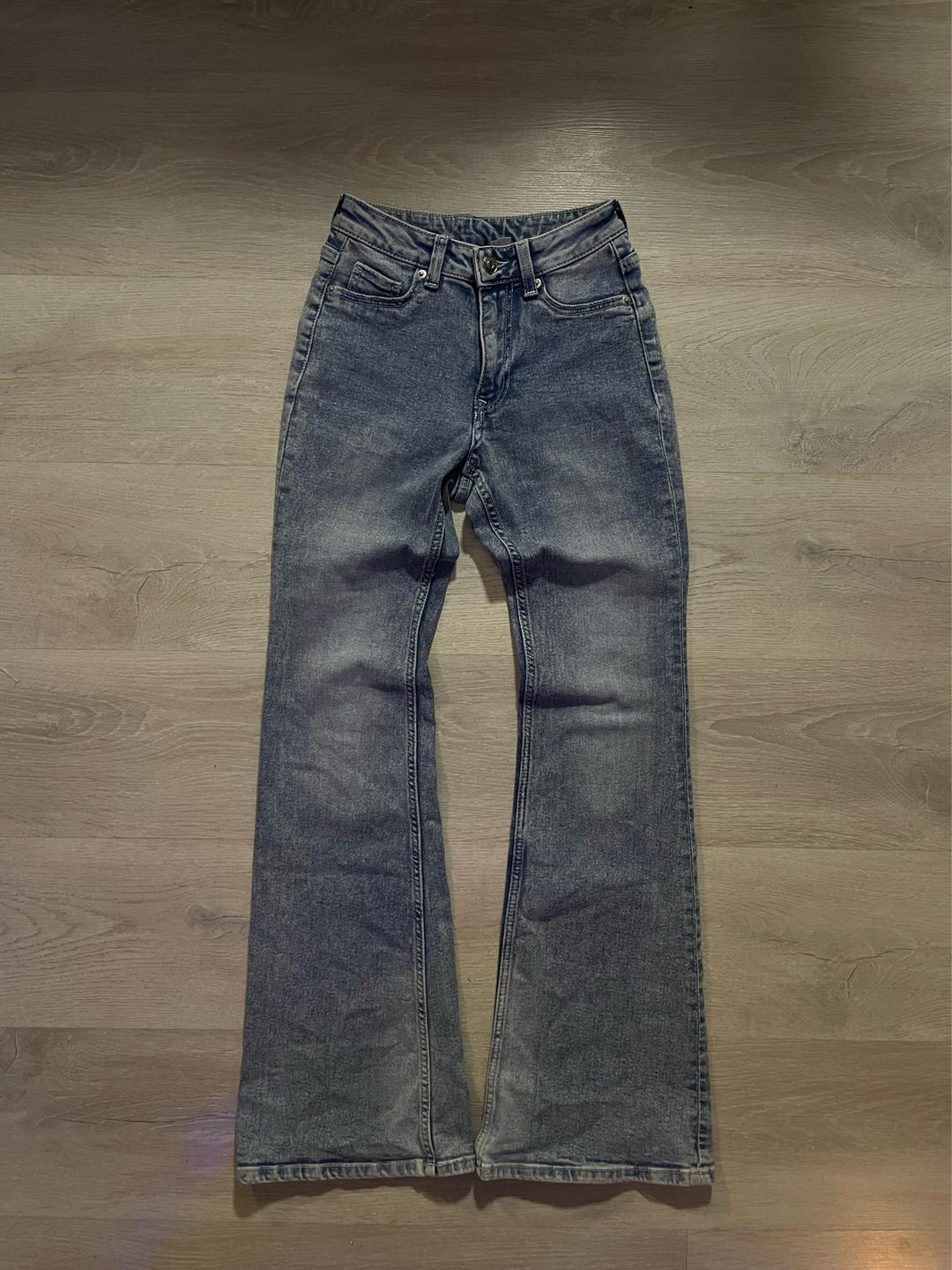 H&M Джинсы H&M клеш 32 размера — фото 2