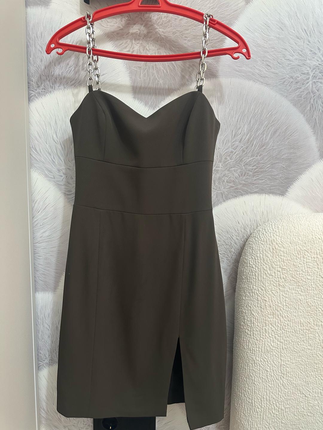 Zara Черное вечернее платье с бантом и цепочкамин от Zara — фото 2