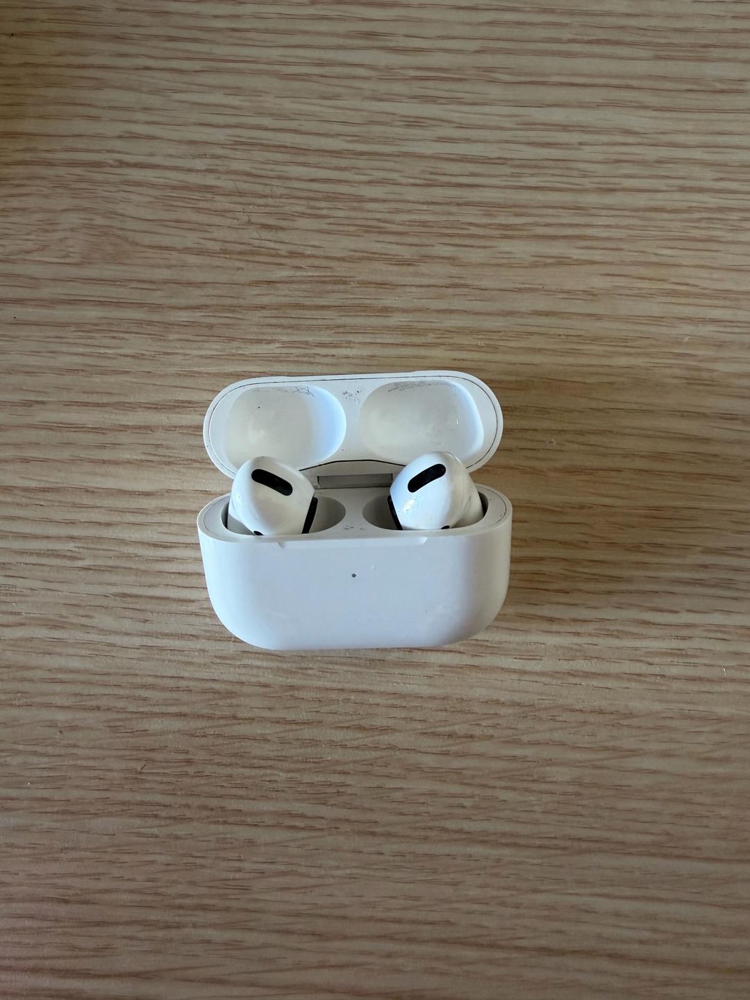 Apple Наушники с зарядным кейсом, оригинальные — фото 2