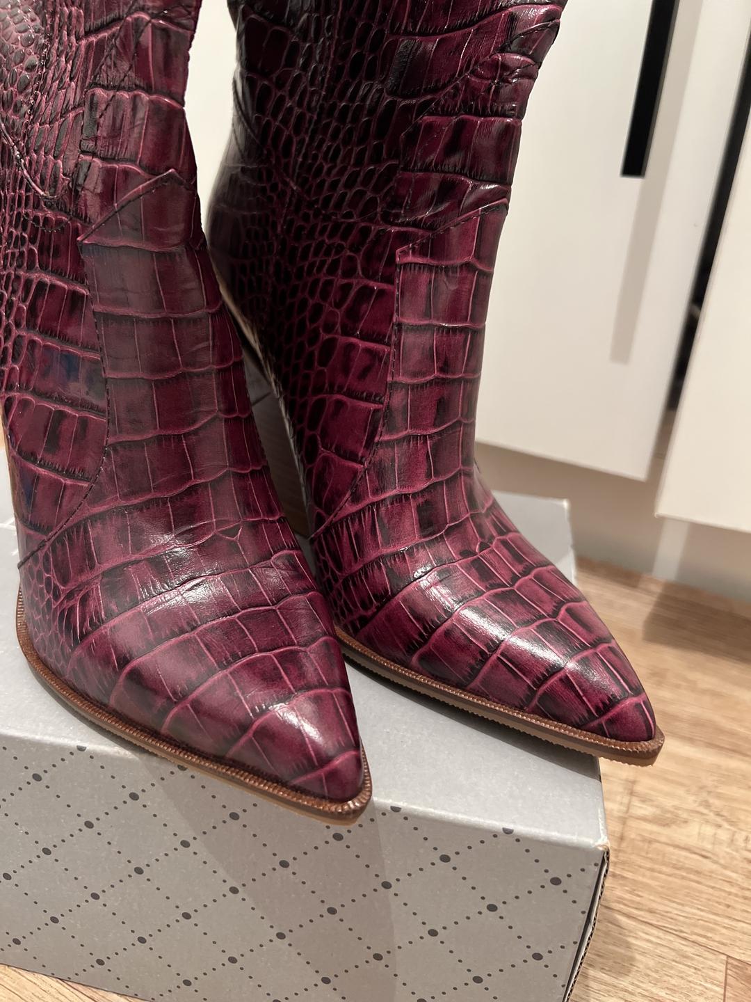 Нет бренда Казаки новые кожаные , Казахстанский бренд Pink label. — фото 2