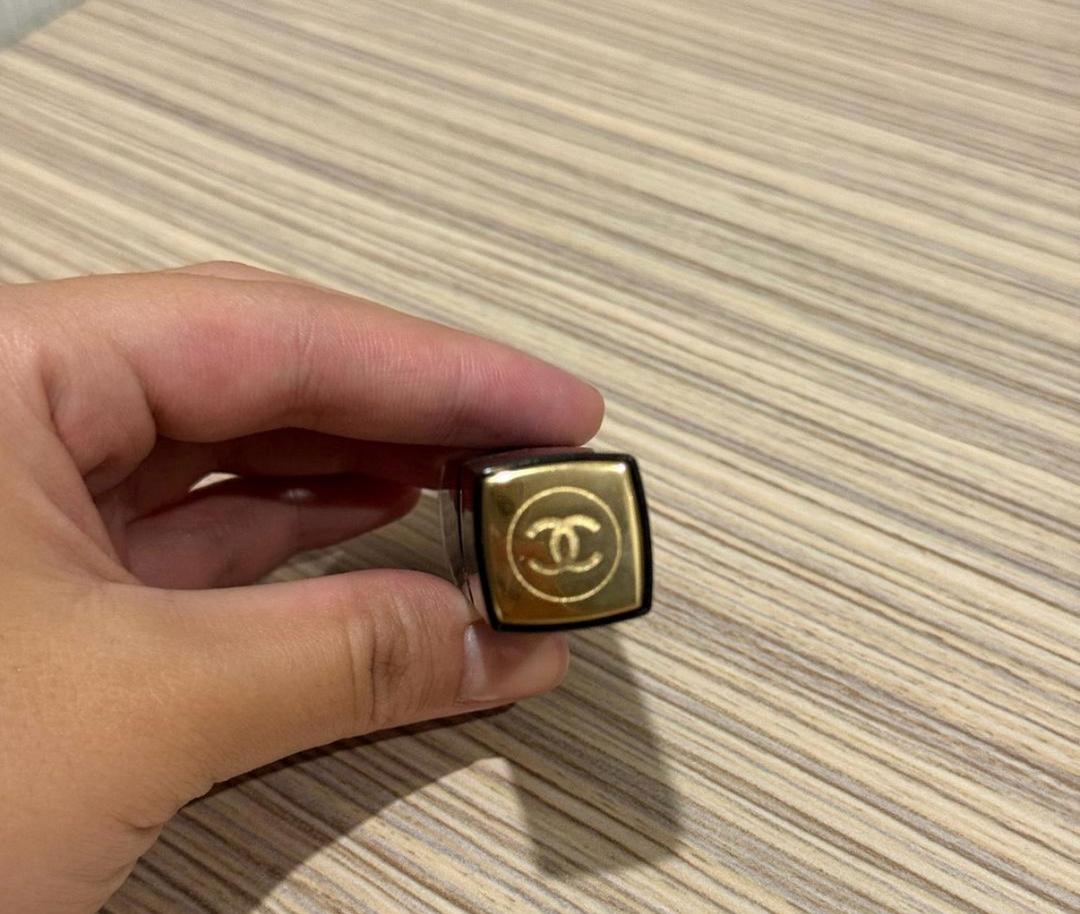 Chanel Помада Chanel Rouge Allure Laque 74 Expérimenté — фото 2