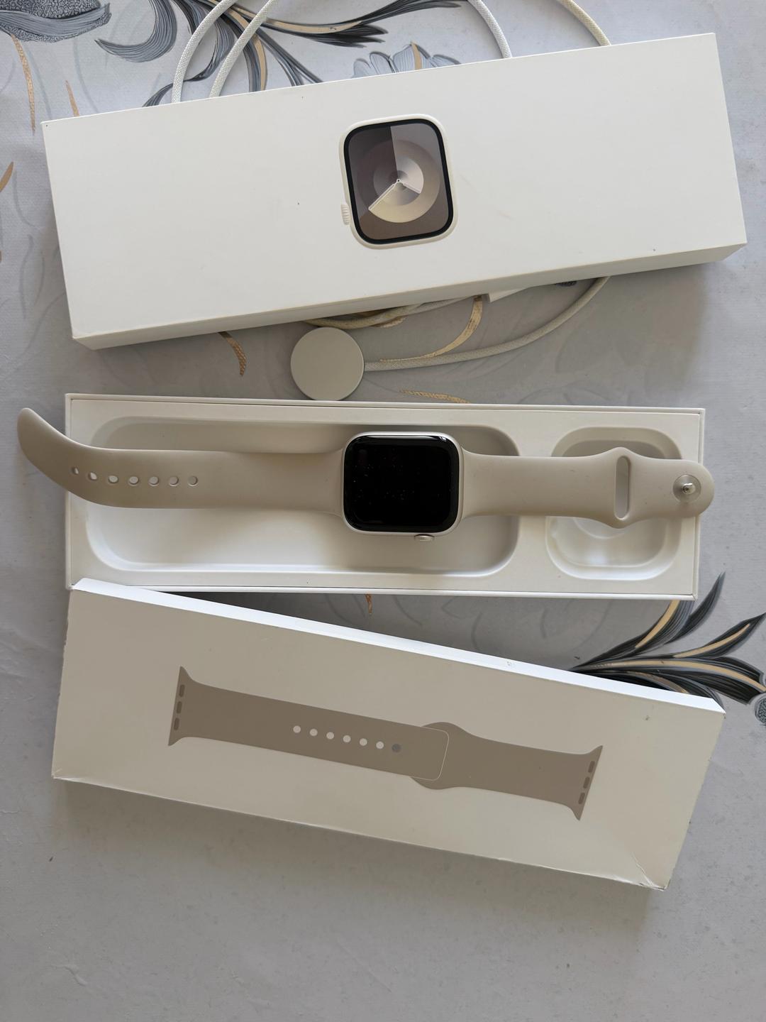 Apple Apple Watch series 9 Starlight aluminium case 45MM — фото 2