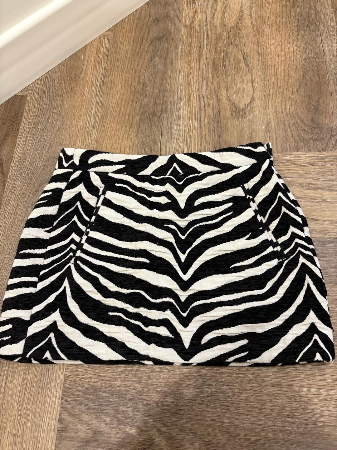 Zara Мини-юбка ZARA с принтом зебра — фото 2