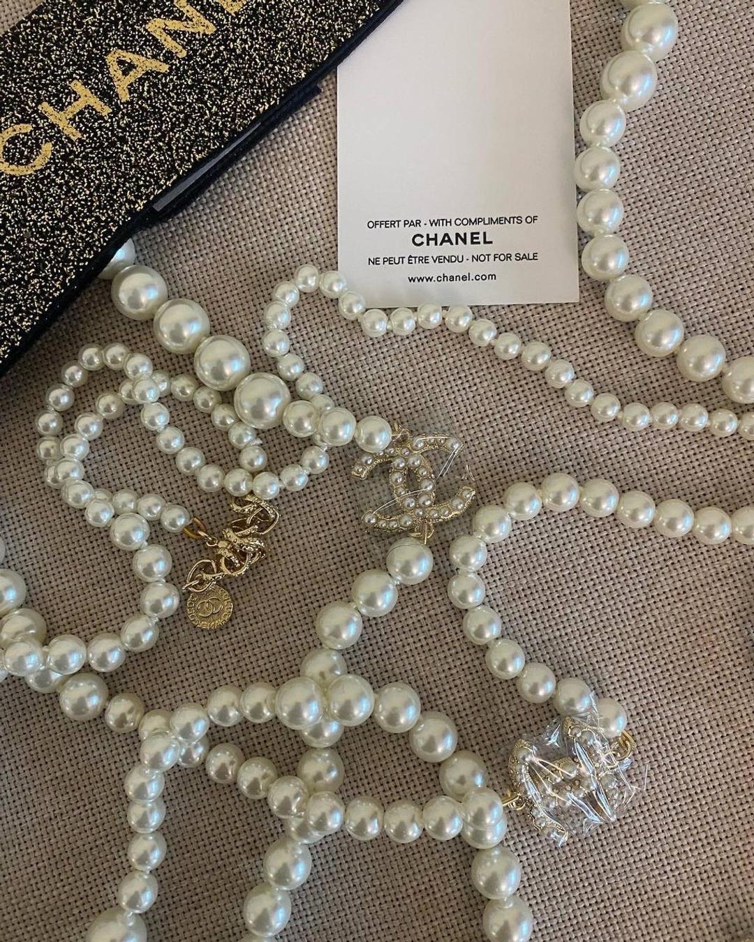 Chanel Сотуар Chanel Compliment — фото 2