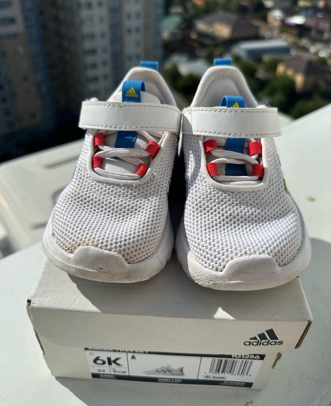 Adidas Детские кроссовки Adidas 22р. — фото 2