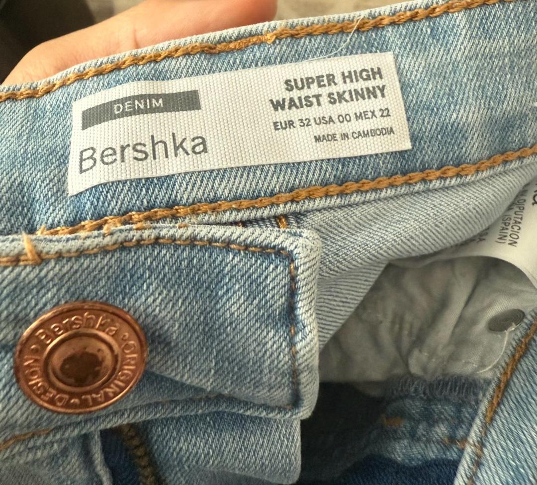 Bershka Женские джинсы Bershka — фото 2