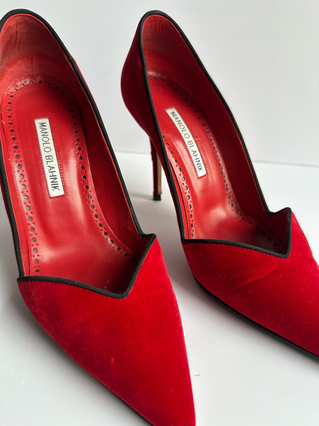 Manolo Blahnik Бархатные лодочки Manolo Blahnik — фото 2