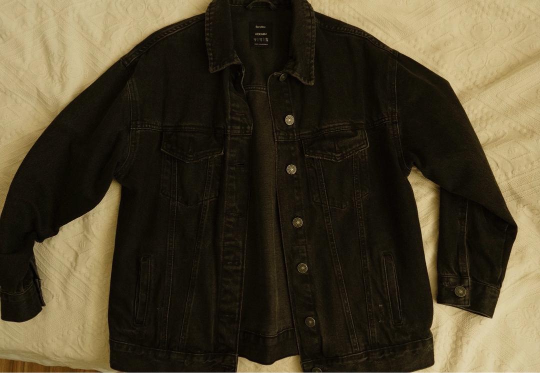 &Denim чёрная куртка bershka denim — фото 2