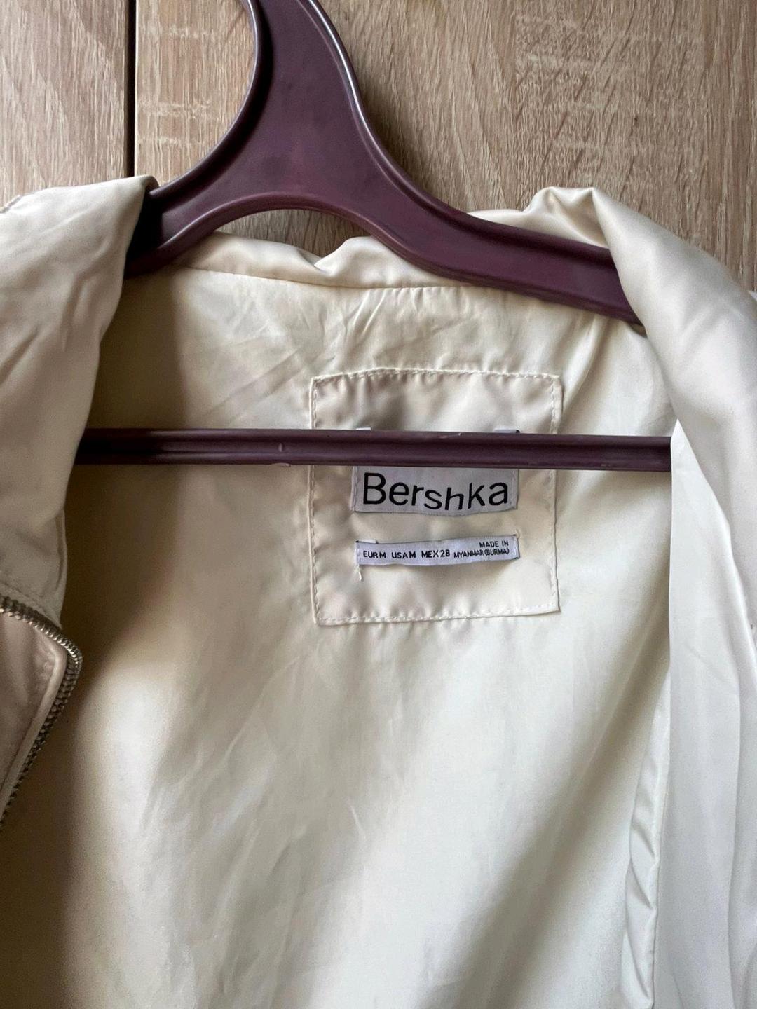 Bershka Bershka ветровка — фото 2