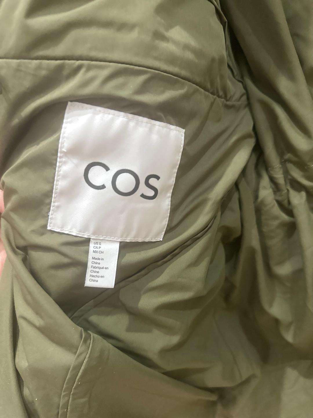 COS Зимняя куртка. COS — фото 2