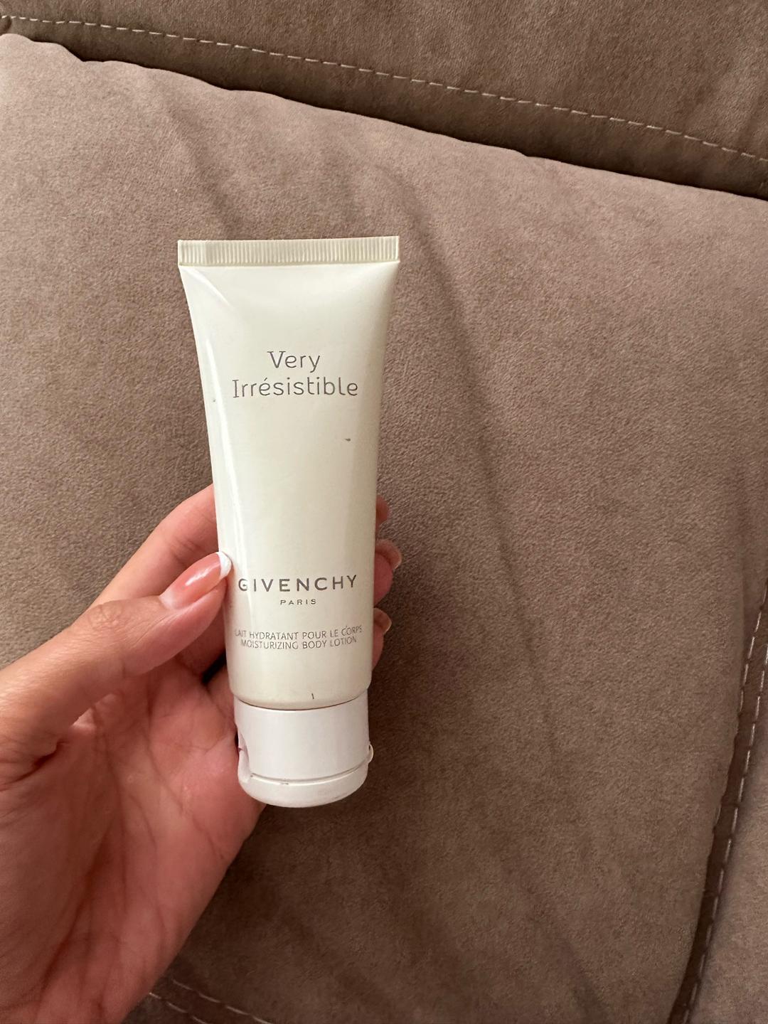 Givenchy Лосьон для тела GIVENCHY Very Irresistible — фото 2