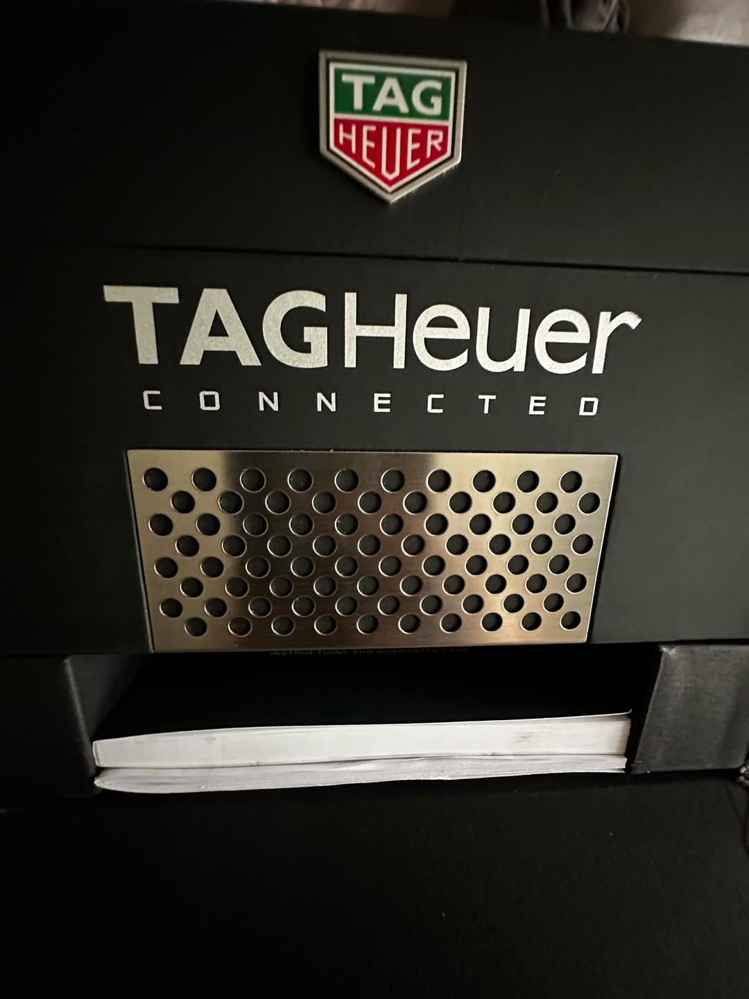 TAG Heuer Connected Modular 45 (модель S Часы  TAG Heuer Connected Modular 45 (SBF8A8001) — фото 2