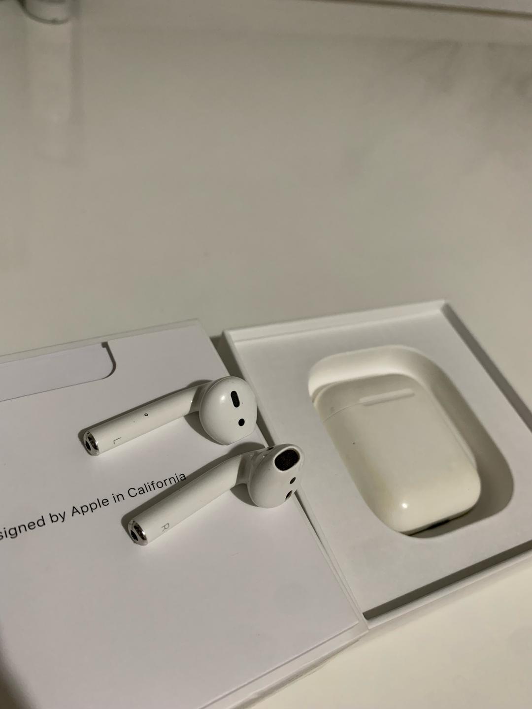 Apple Наушники Apple AirPods 2 оригинал Ирландия — фото 2