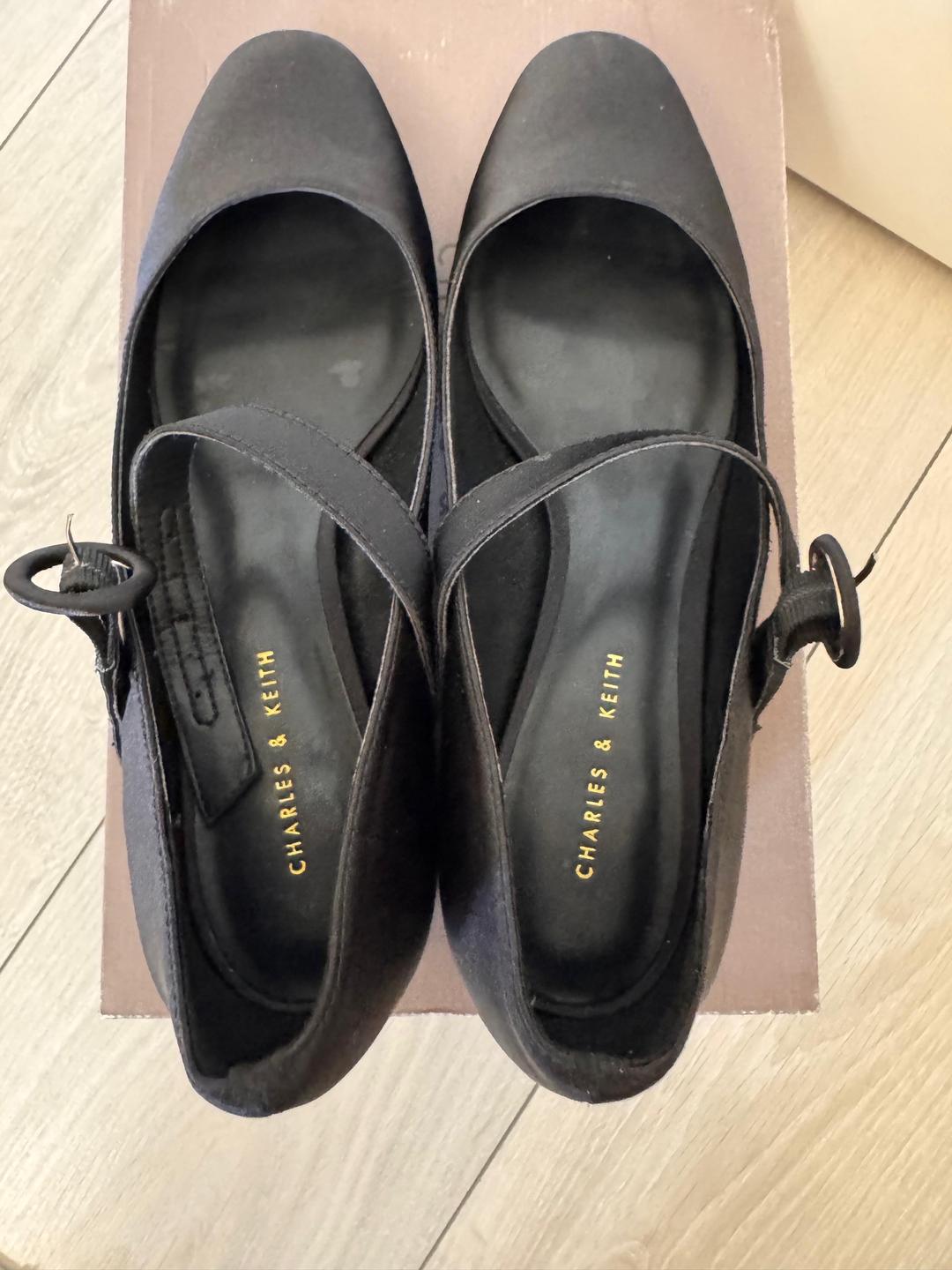 Charles & Keith Туфельки в стиле Мэри Джейн от бренда Charles & Keith — фото 2