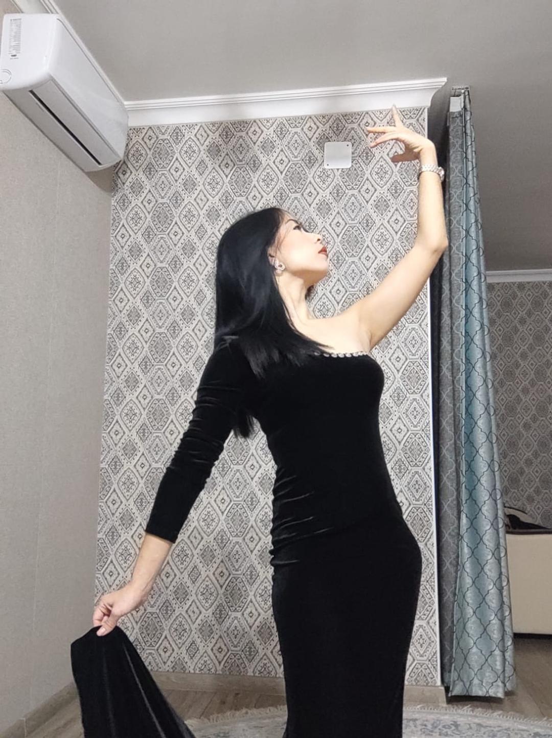 Нет бренда Вечернее велюровое платье на одно плечо — фото 2