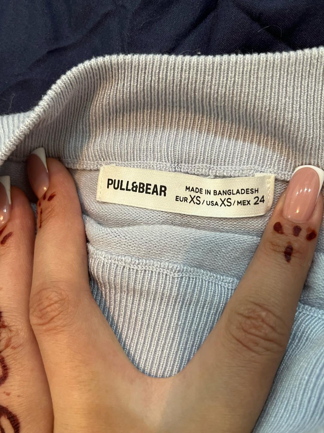 Pull & Bear Голубая кофта с открытыми плечами — фото 2