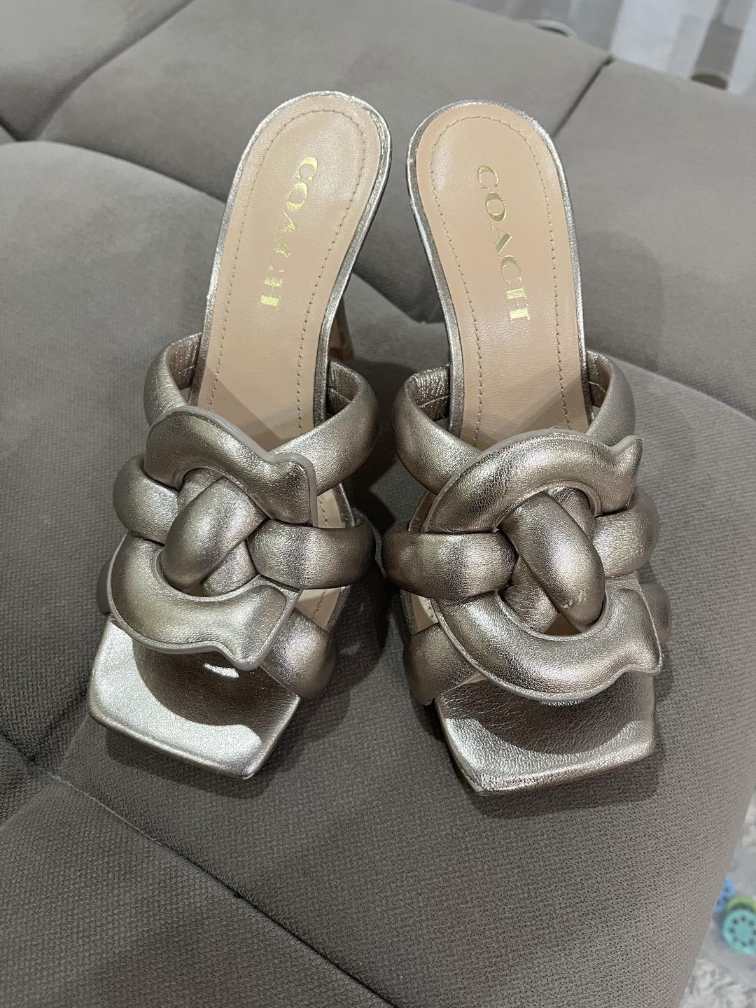 Coach Босоножки Coach Kellie Metallic Leather Sandal — фото 2