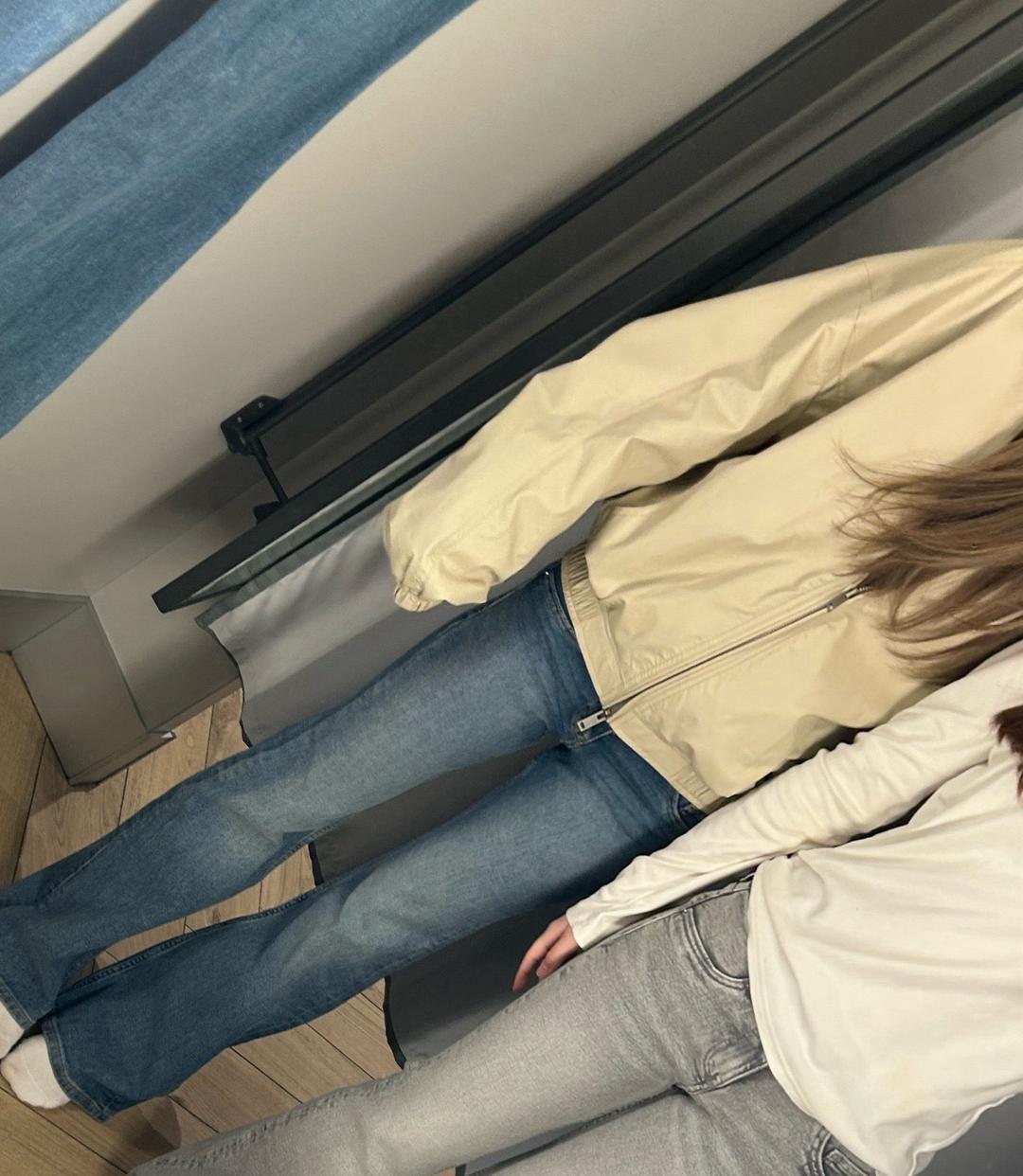 H&M Расклешенные джинсы — фото 2
