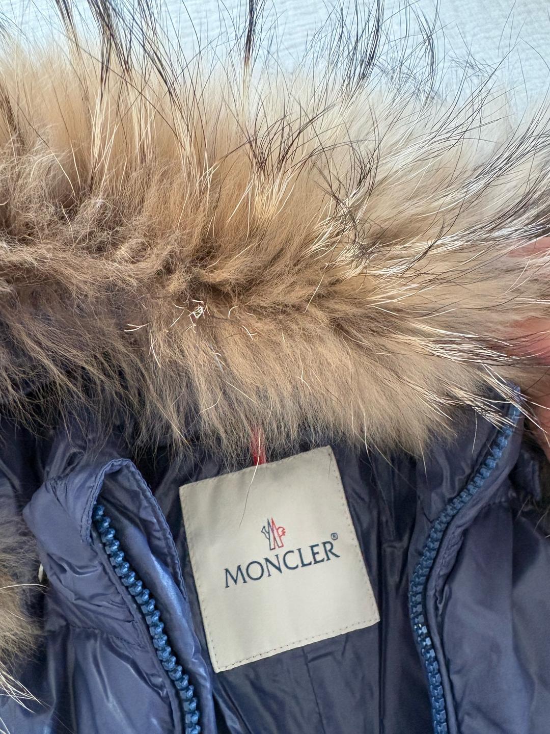 Moncler Комбинезон Moncler оригинал, 6-9 мес — фото 2