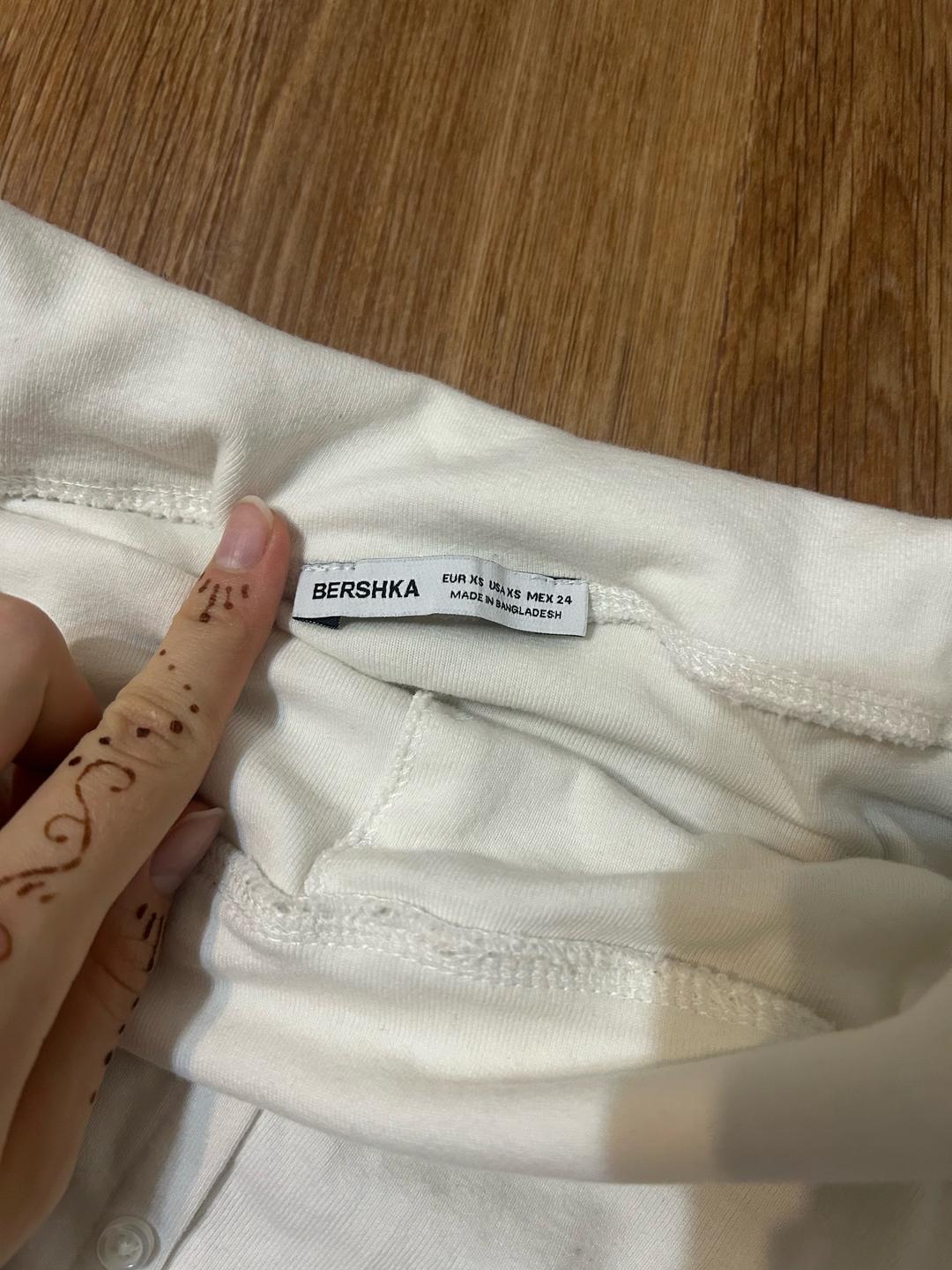 Bershka майка открытые плечи — фото 2