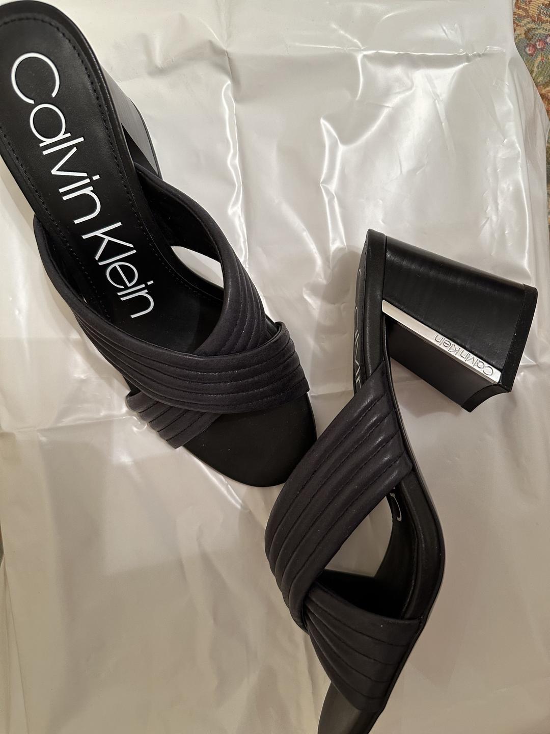 Calvin Klein Сандалии на каблуке Calvin Klein оригинал — фото 2
