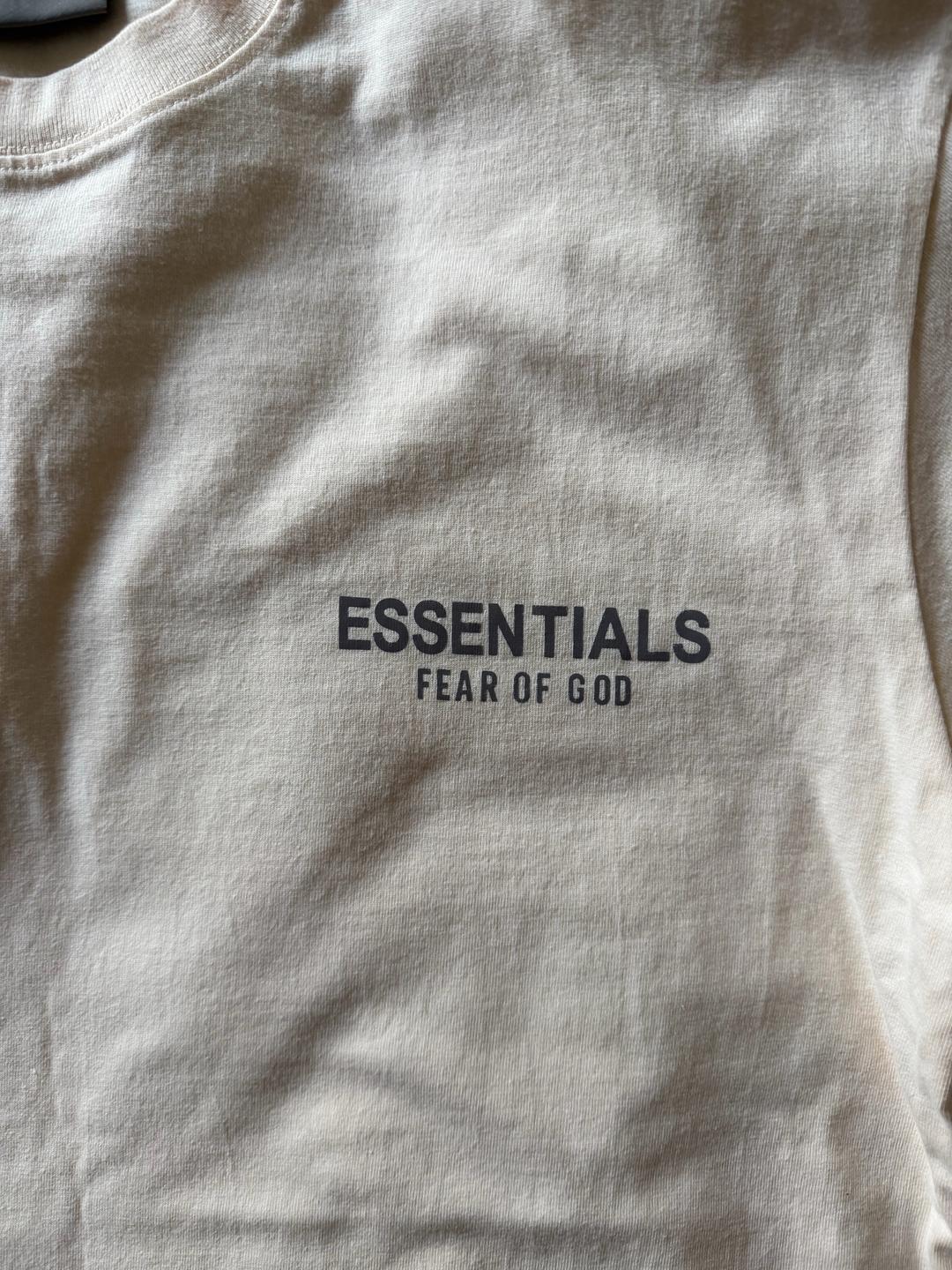 Fear of God Бежевая Футболка Essentials Fear of God — фото 2