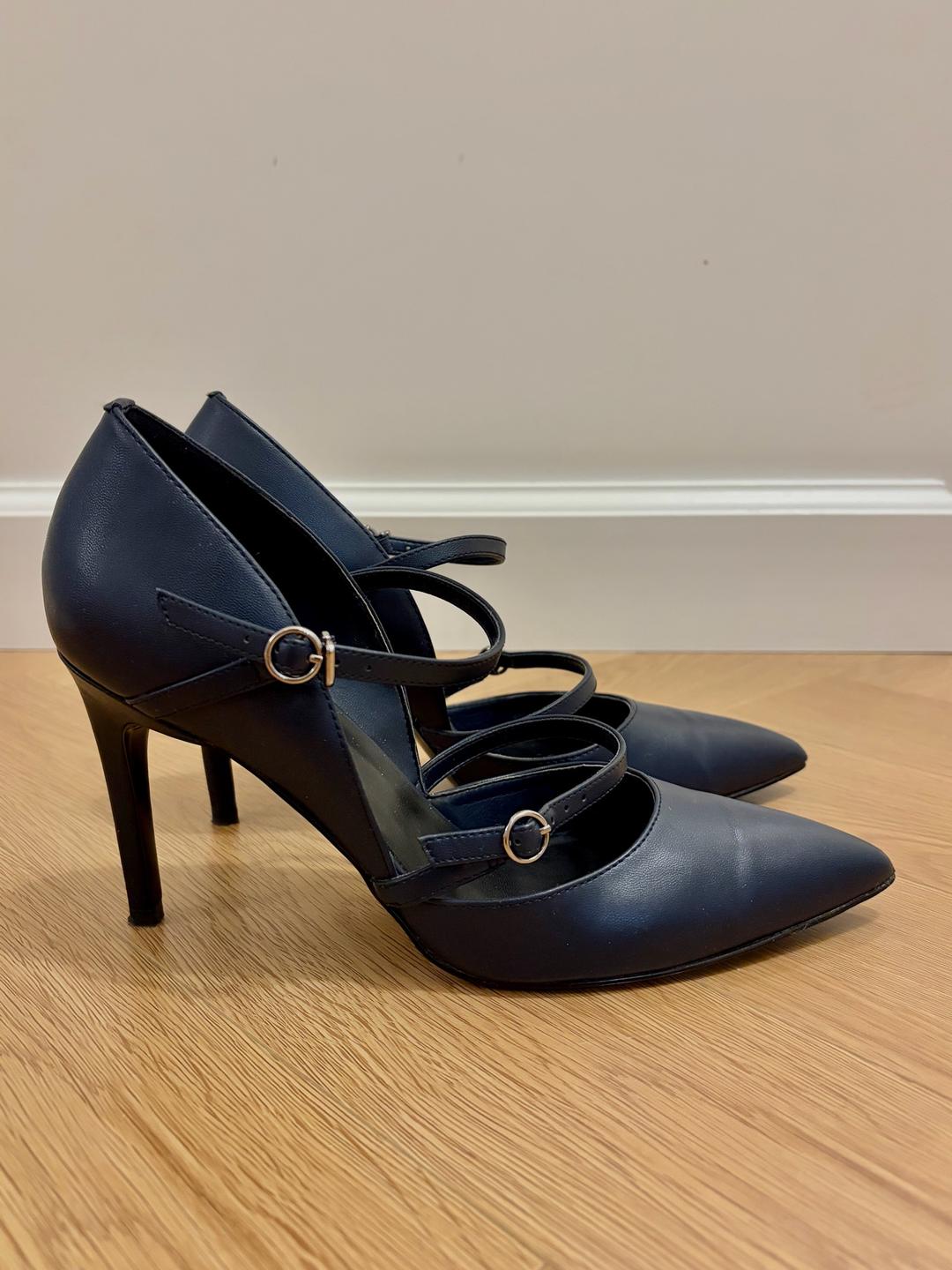 Charles & Keith Туфли Charles & Keith — фото 2