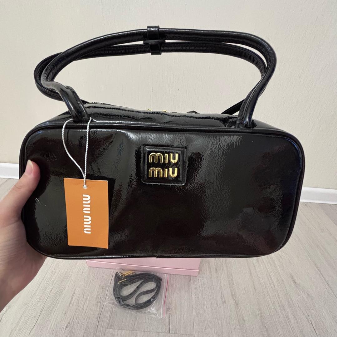 Miu Miu Сумка Miu Miu форма бочонка — фото 2