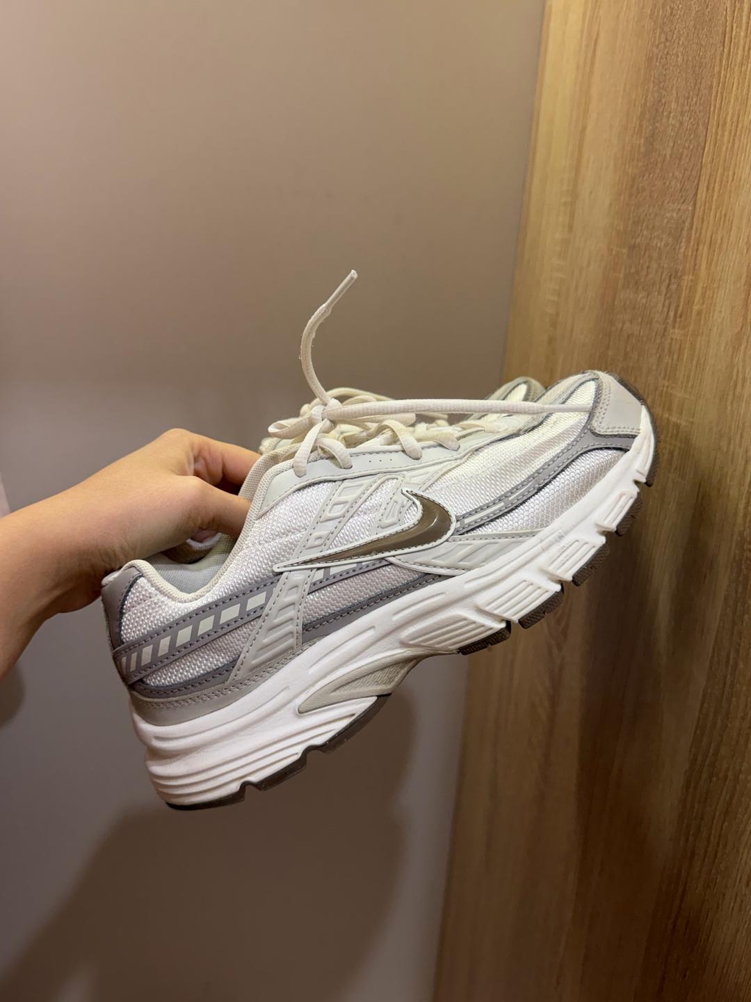 Nike Кроссовки Nike Wmns Initiator — фото 2