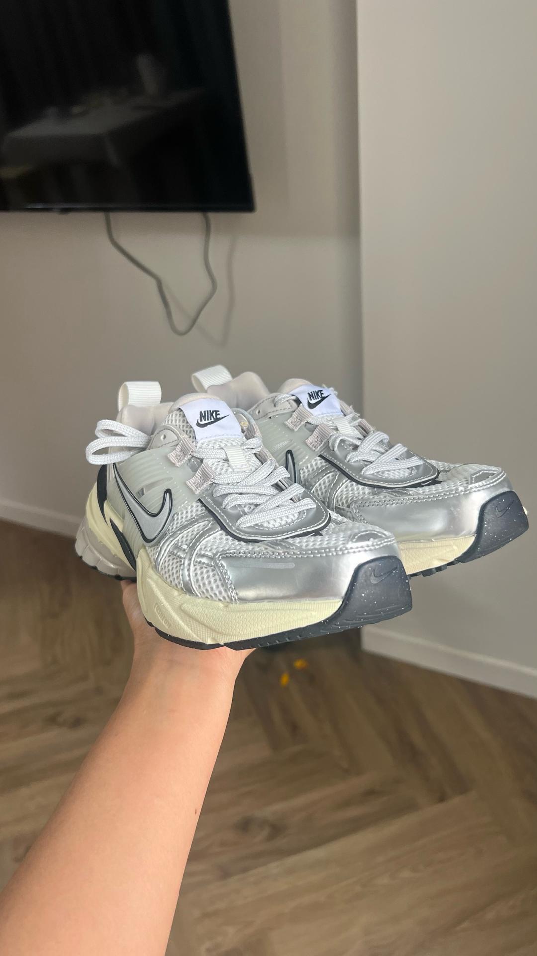 Nike Кроссовки Nike V2K Run — фото 2