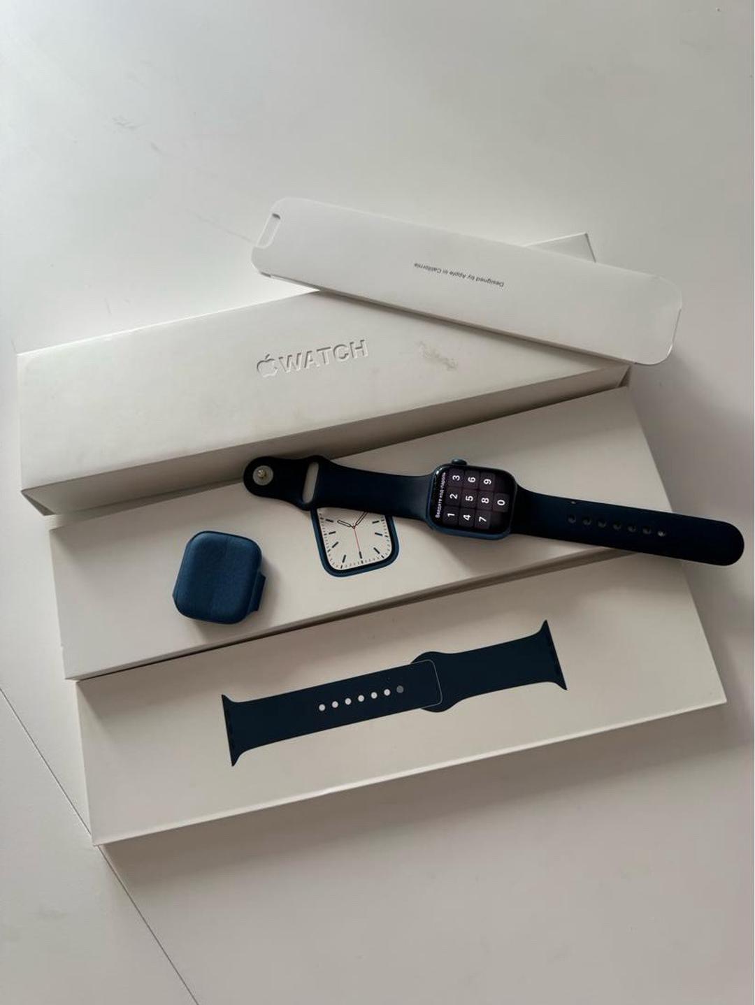 Apple Смарт-часы Apple Watch Series 7 41mm — фото 2