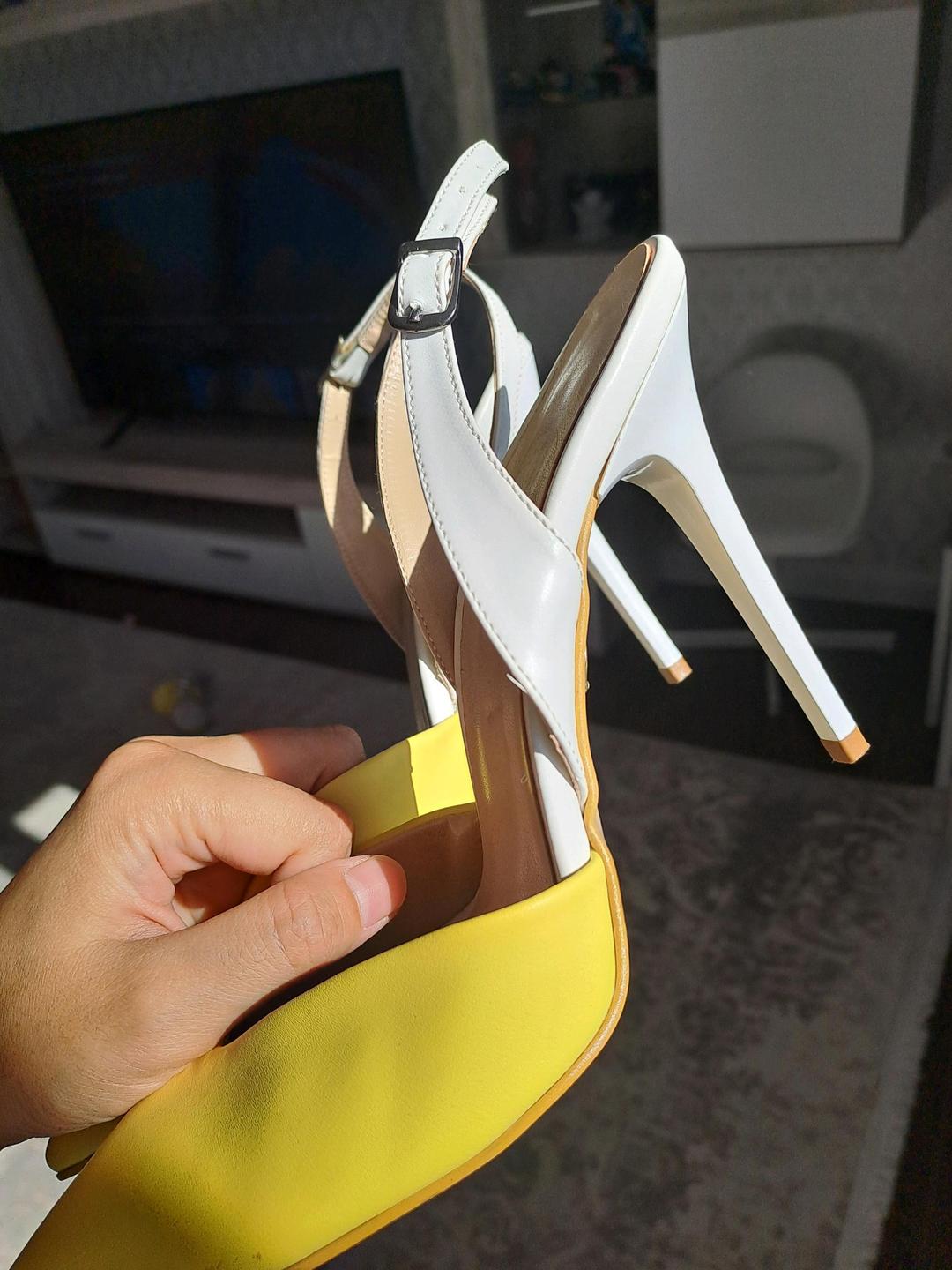 sharbat_shoes Элегантные туфли на шпилькеНежный жёлто-белый цвет, острый носик — фото 2