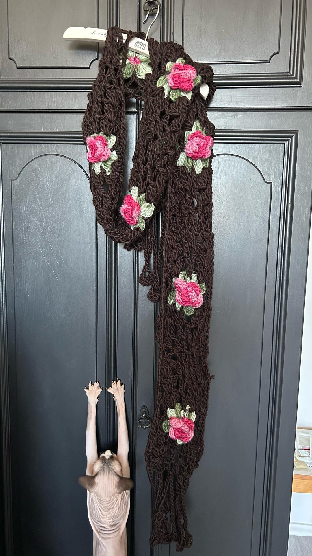 Handmade (ручная работа) Вязаный шарф ручной работы с розами. 🌹 — фото 2