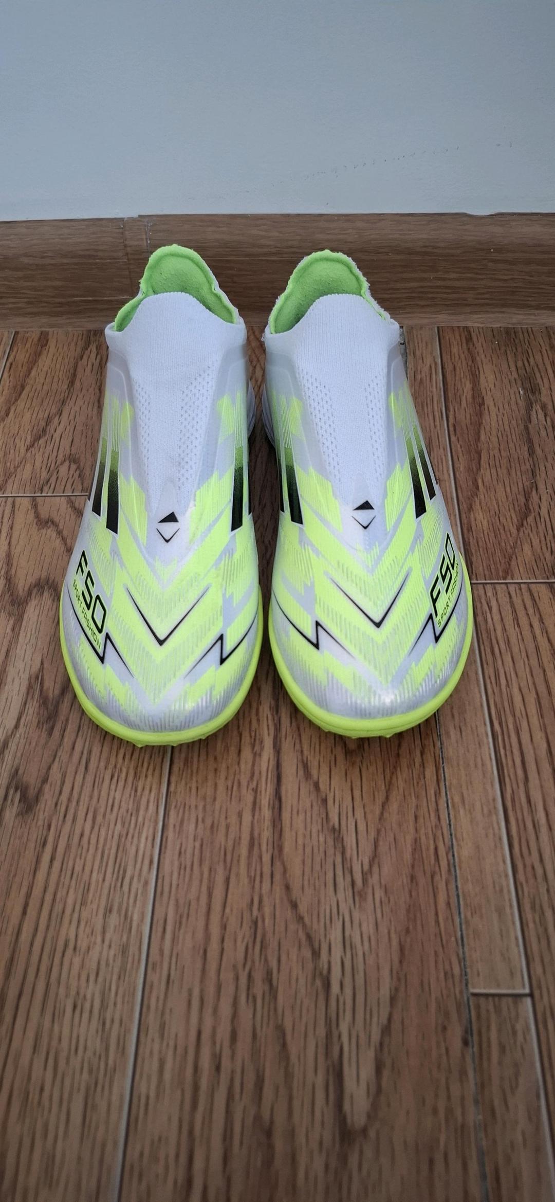Adidas Футбольные сороконожки Adidas X Crazyfast.3 Laceless (размер 33-34) — фото 2