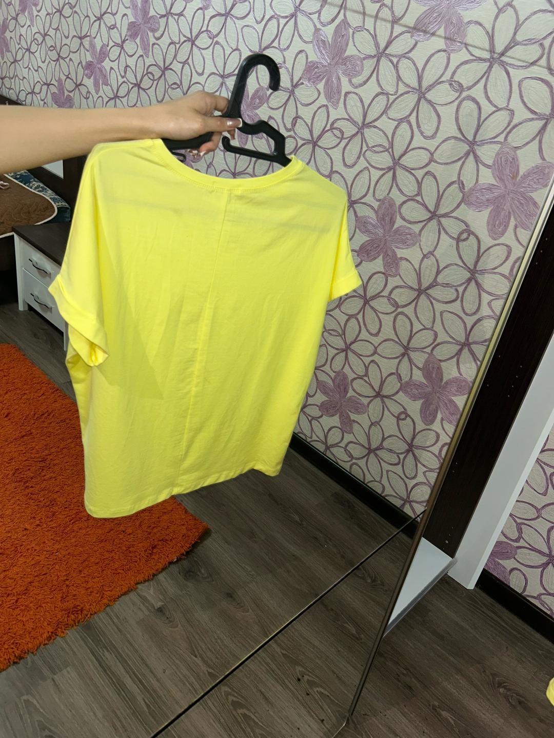 Нет бренда Желтая футболка — фото 2