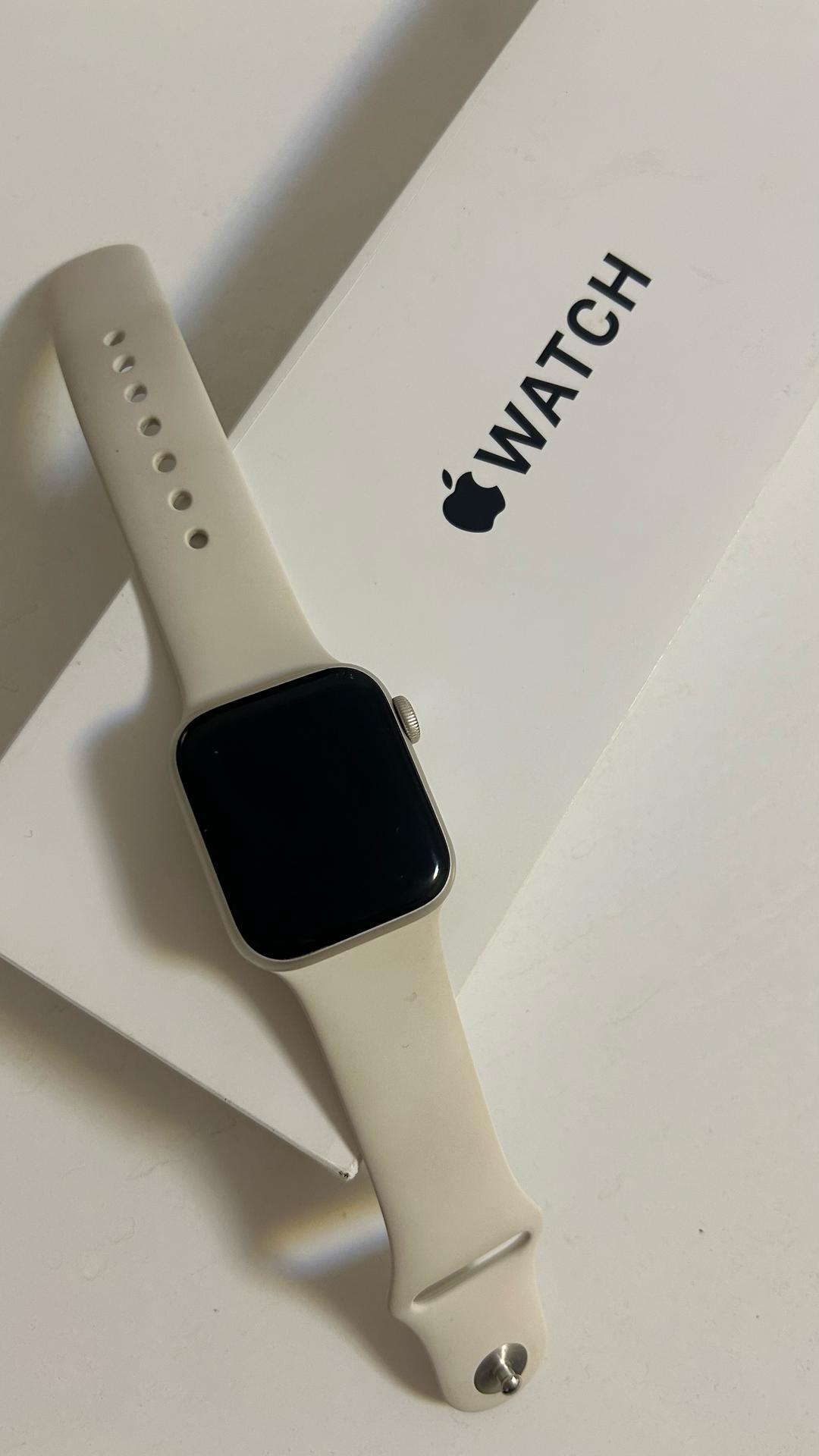 Apple Apple Watch SE — фото 2