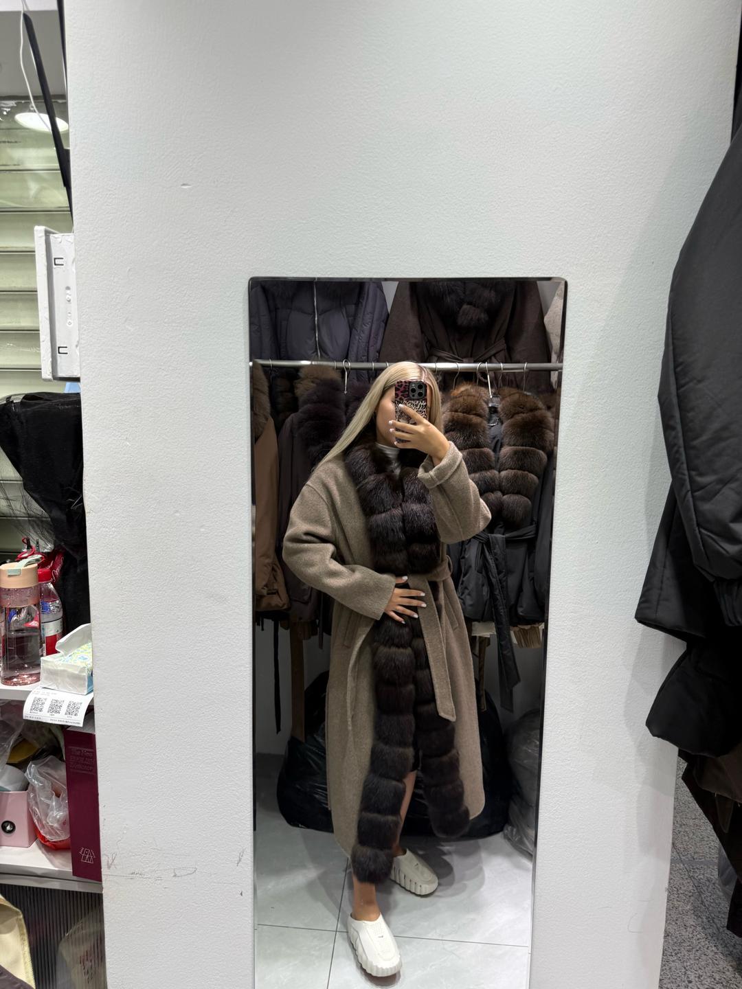 Max Mara Пальто с меховым воротником — фото 2