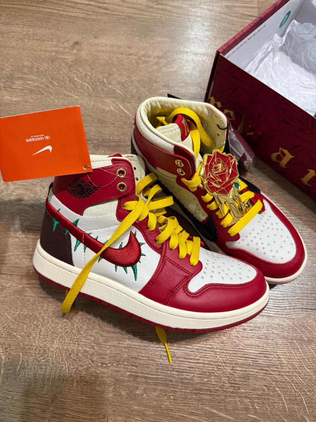 Nike Кроссовки Nike Air Jordan 1 High x Teyana Taylor — фото 2