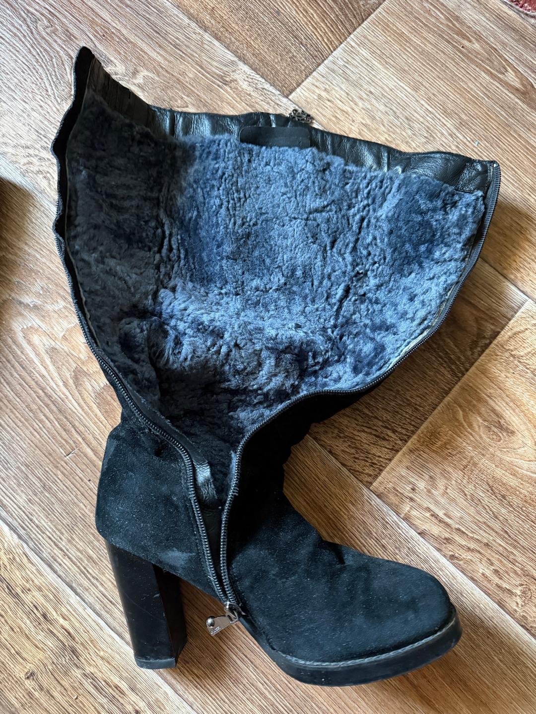 Женские замшевые сапоги — фото 2