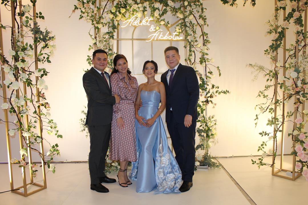 Sherri Hill Вечернее платье макси с открытыми плечами — фото 2