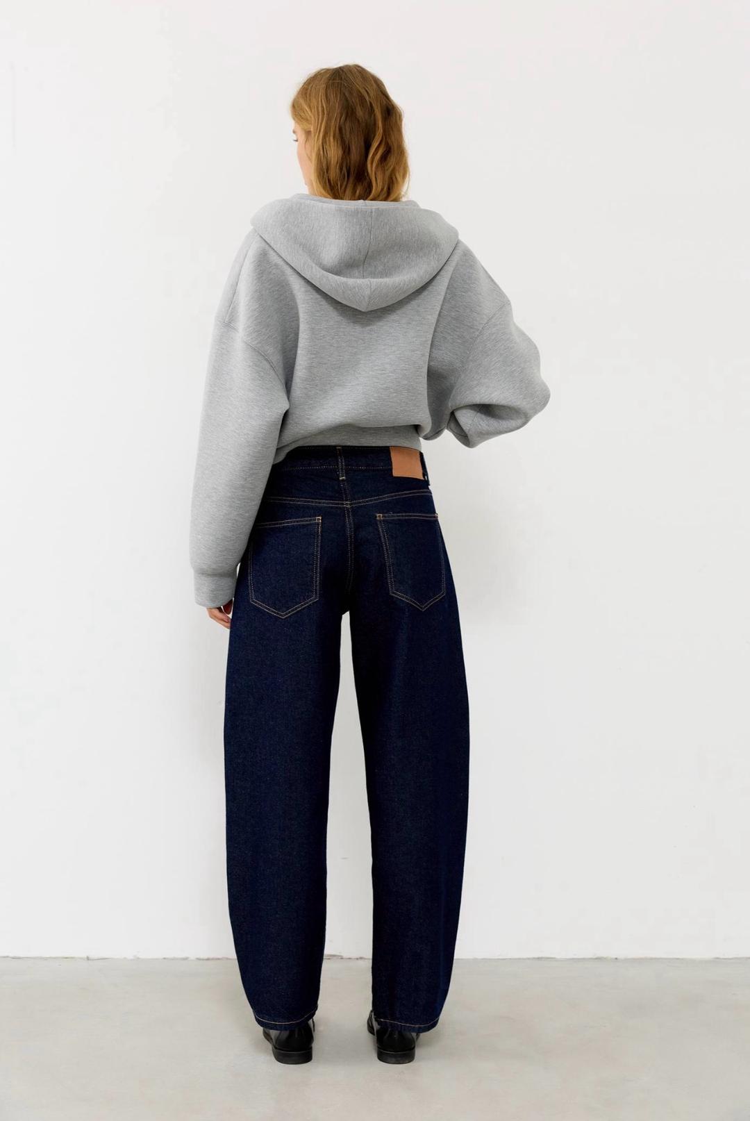 Pull & Bear Женские джинсы свободного кроя — фото 2