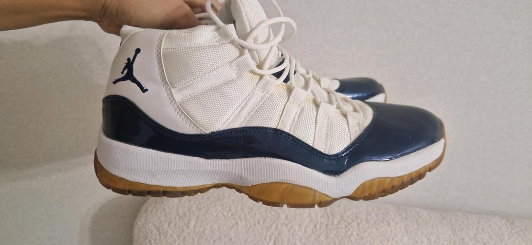 Мужские баскетбольные кроссовки Air Jordan 11, 44 размер — фото 2
