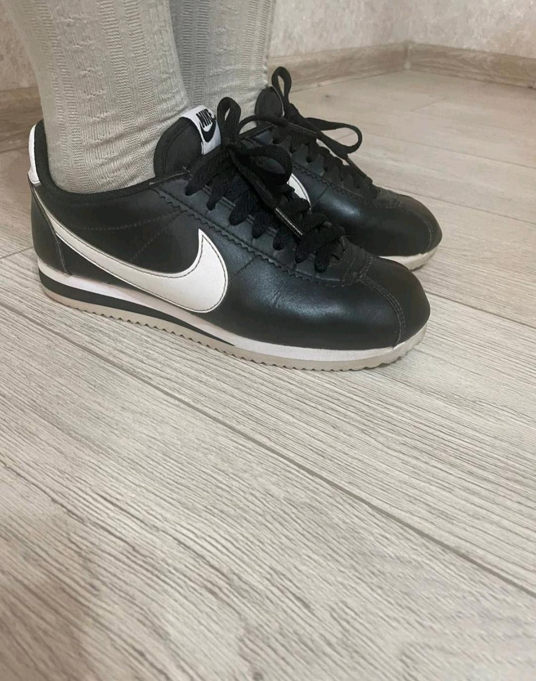 Nike Чёрные кроссовки Nike — фото 2