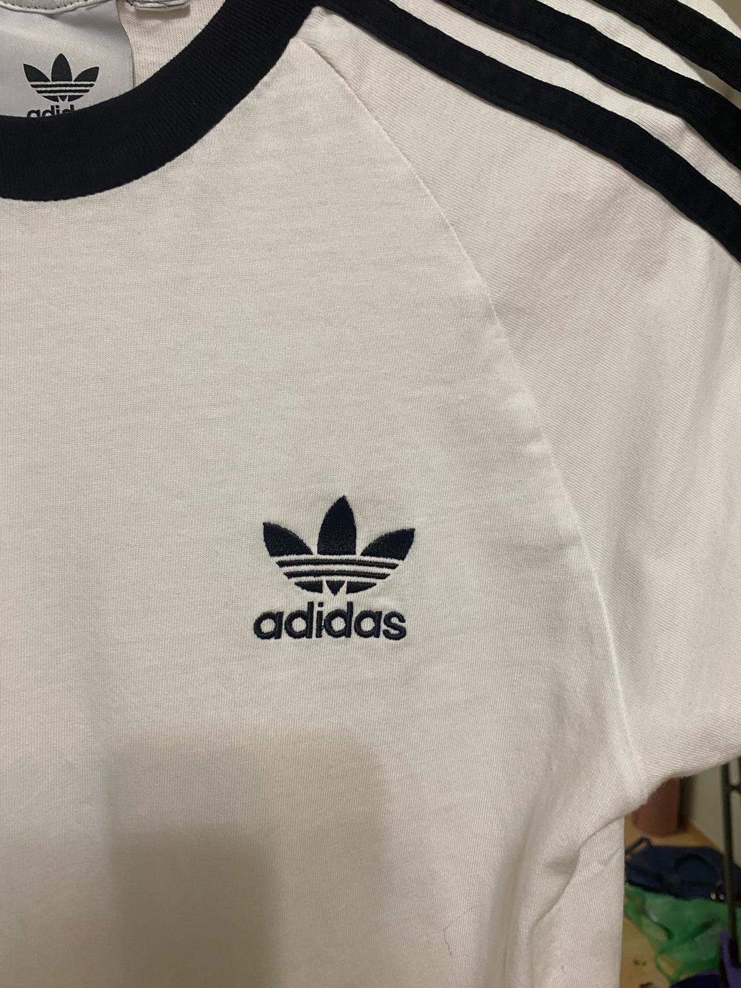 Adidas Футболка adidas с полосками — фото 2