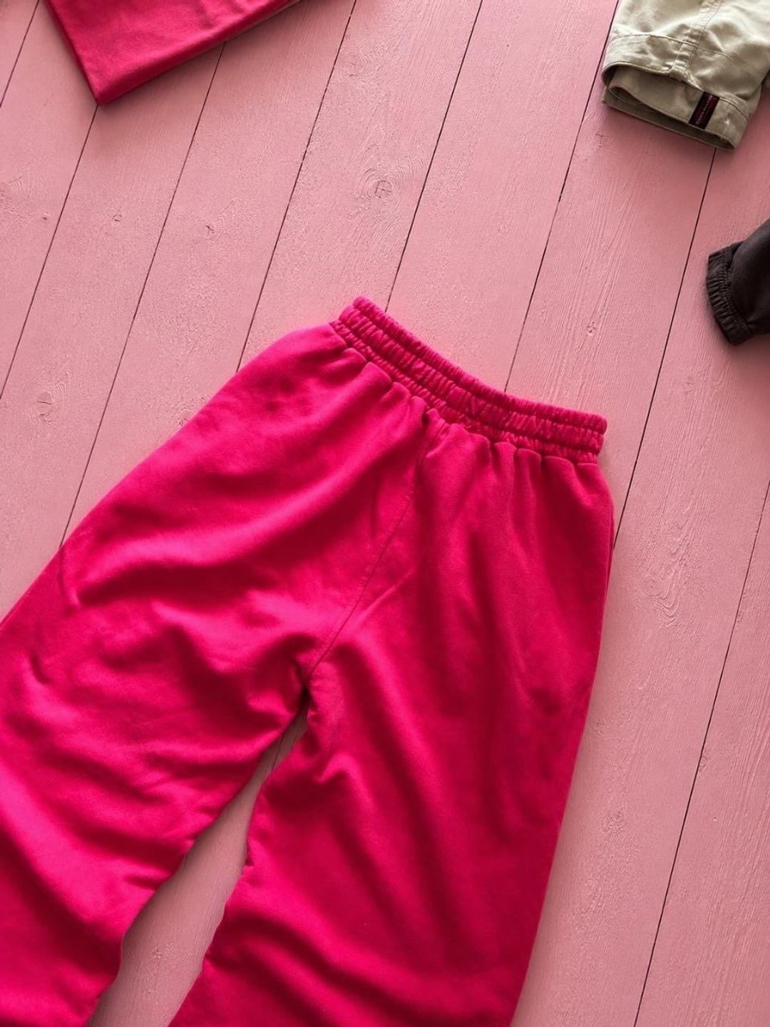 Нет бренда Pink sweatpants in bright pink color. — фото 2