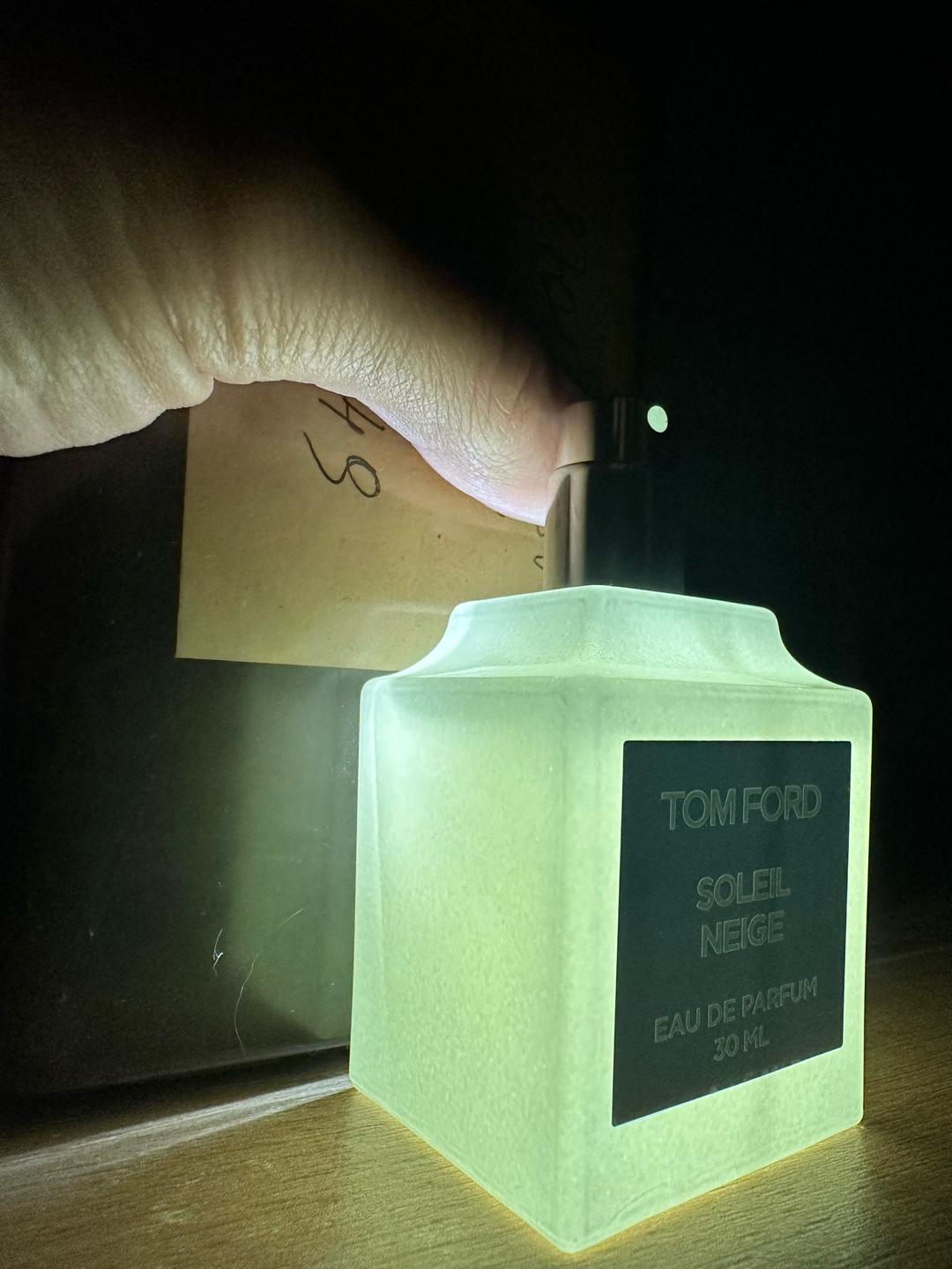 Tom Ford Парфюмерная вода Tom Ford Soleil Neige 30 мл — фото 2