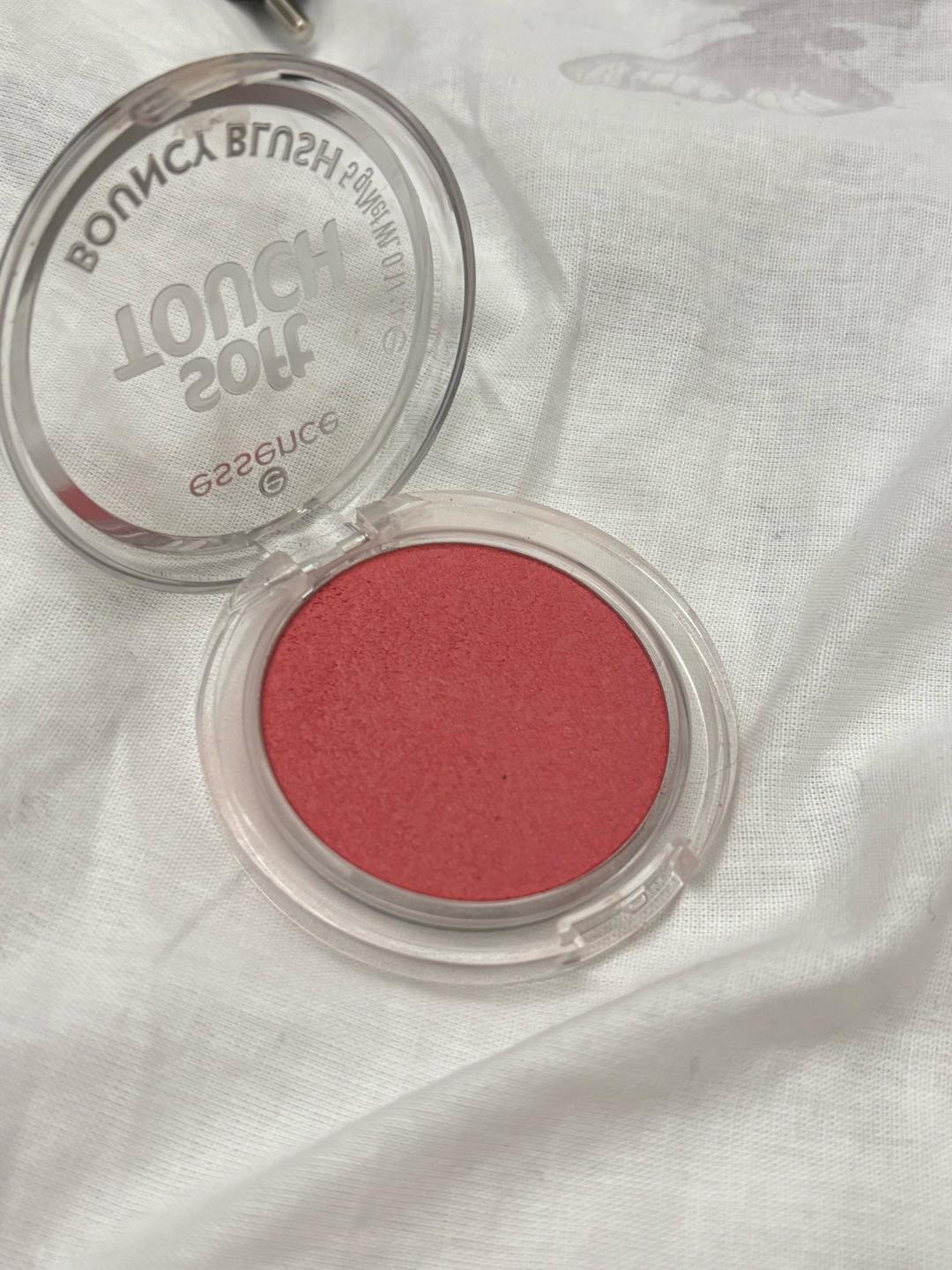 Essence essence румяна soft touch bouncy blush — фото 2