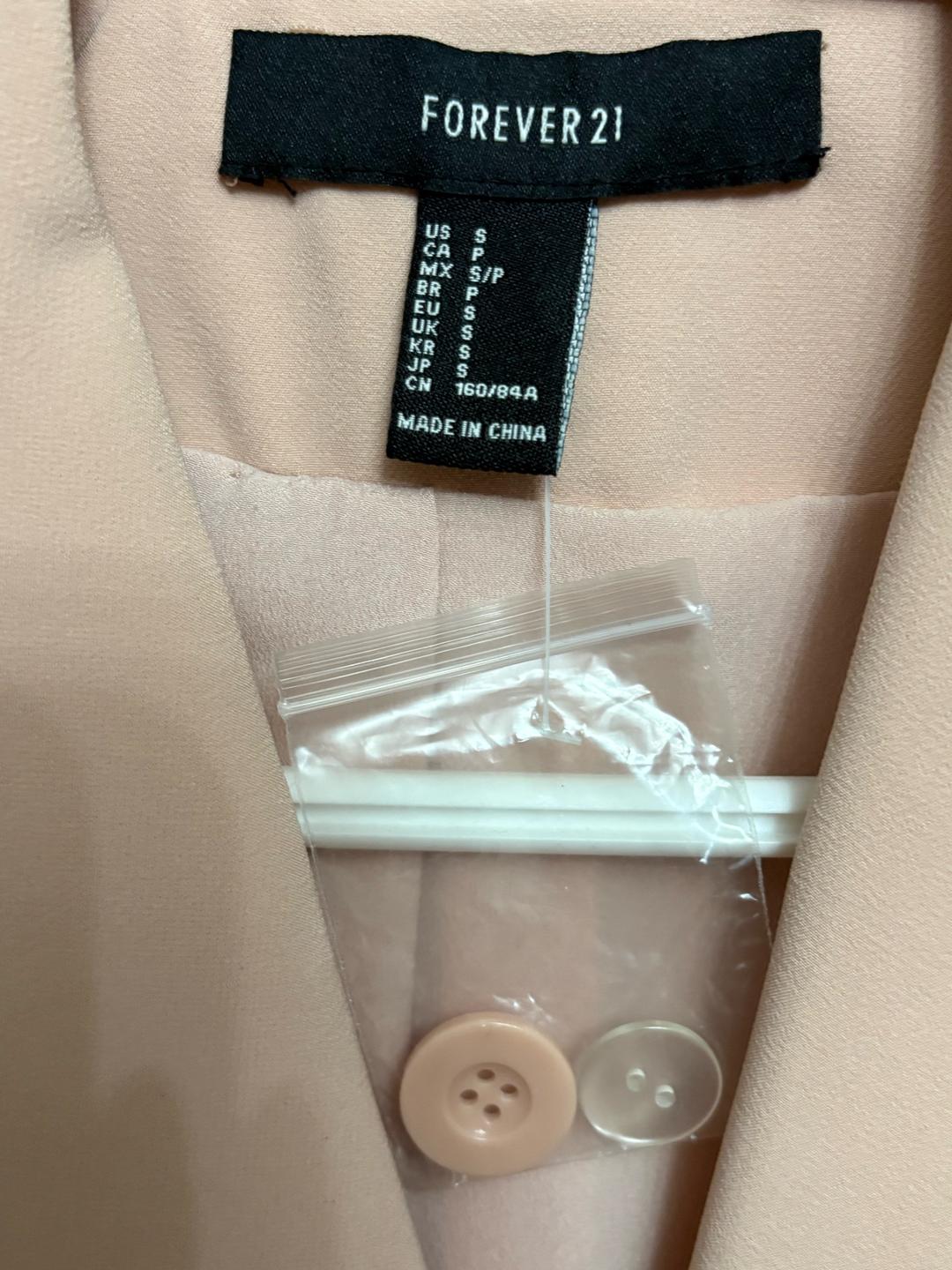 Forever 21 Продам новый пиджак Forever 21 — фото 2
