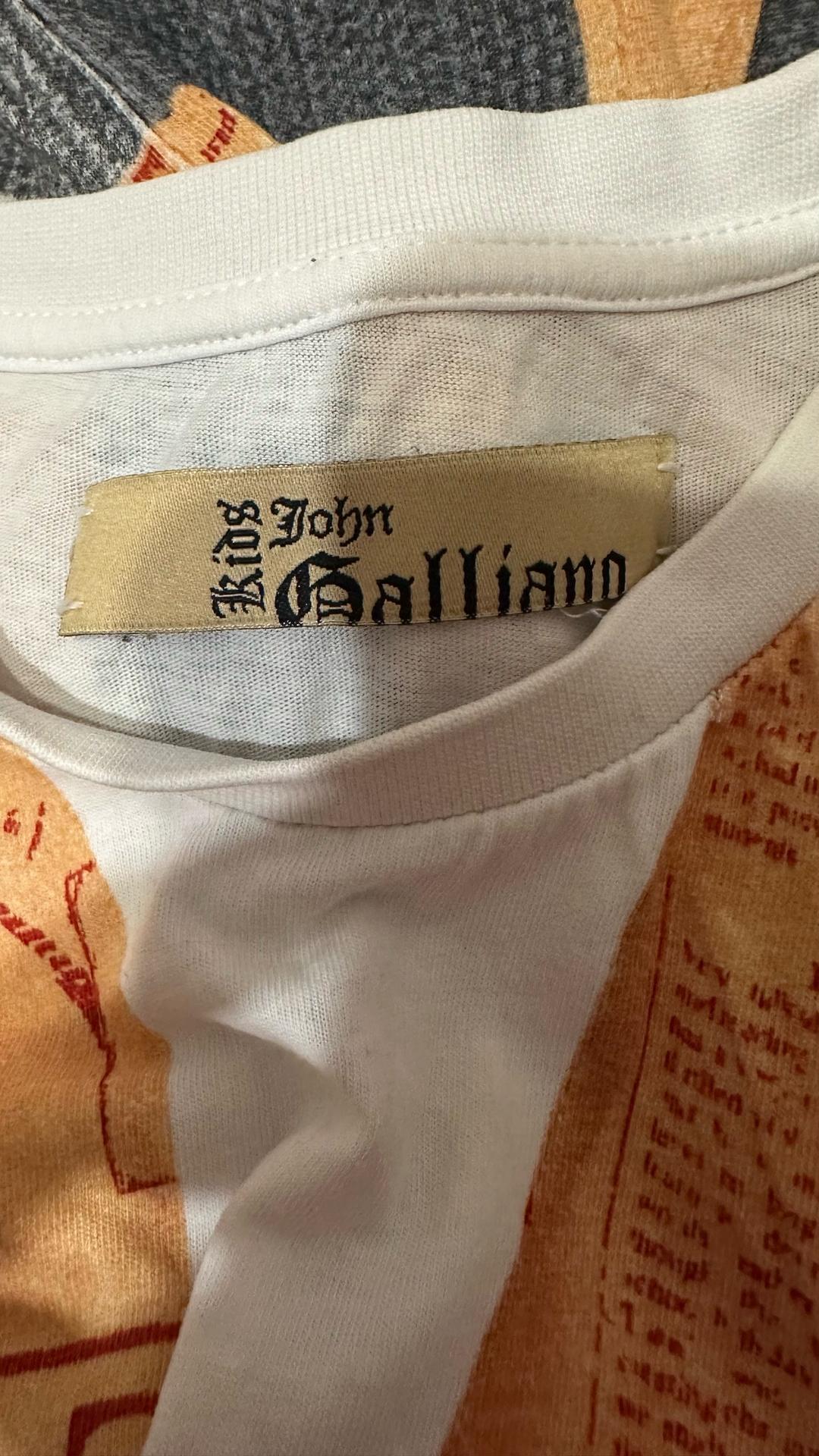 John Galliano Винтажная футболка John Galliano с эффектным дизайнерским принтом — фото 2
